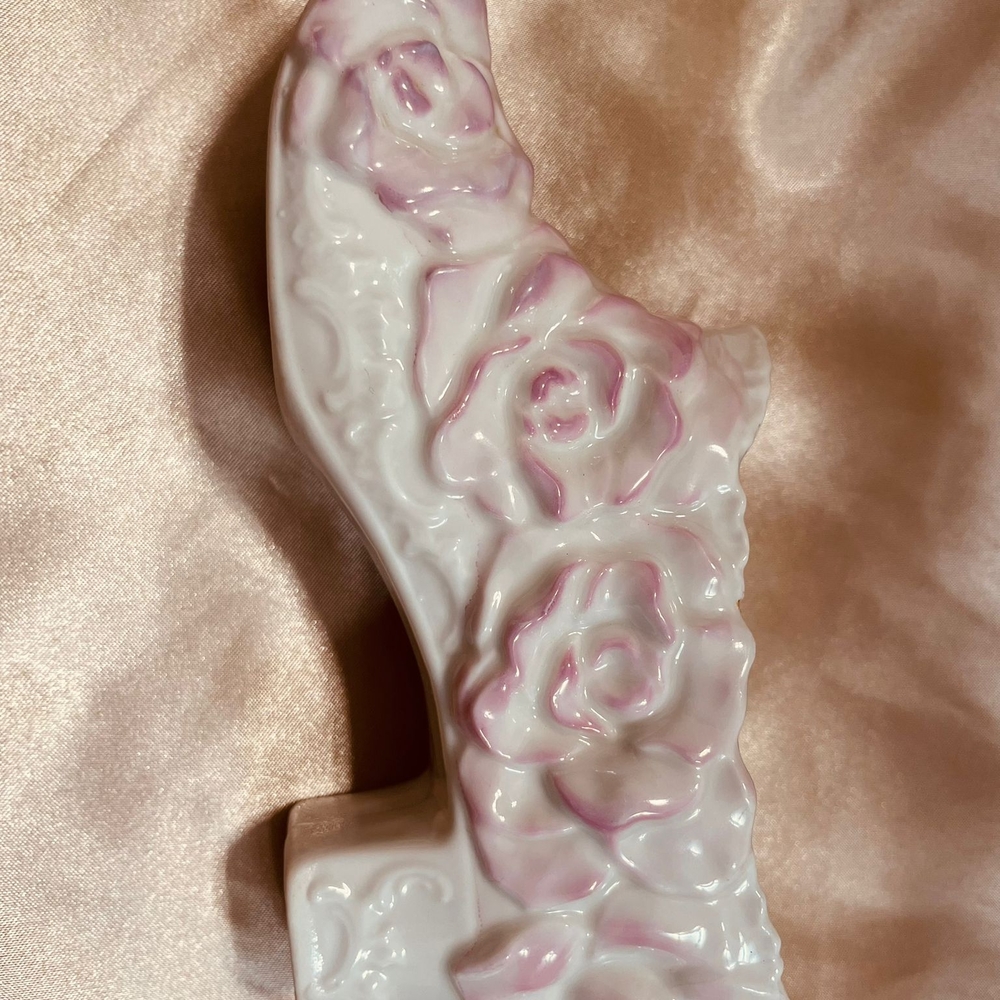 Floral Ceramic Shoe Decor in Pink and White